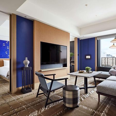 Hyatt Centric Kanazawa Exterior photo A suite at the hotel
