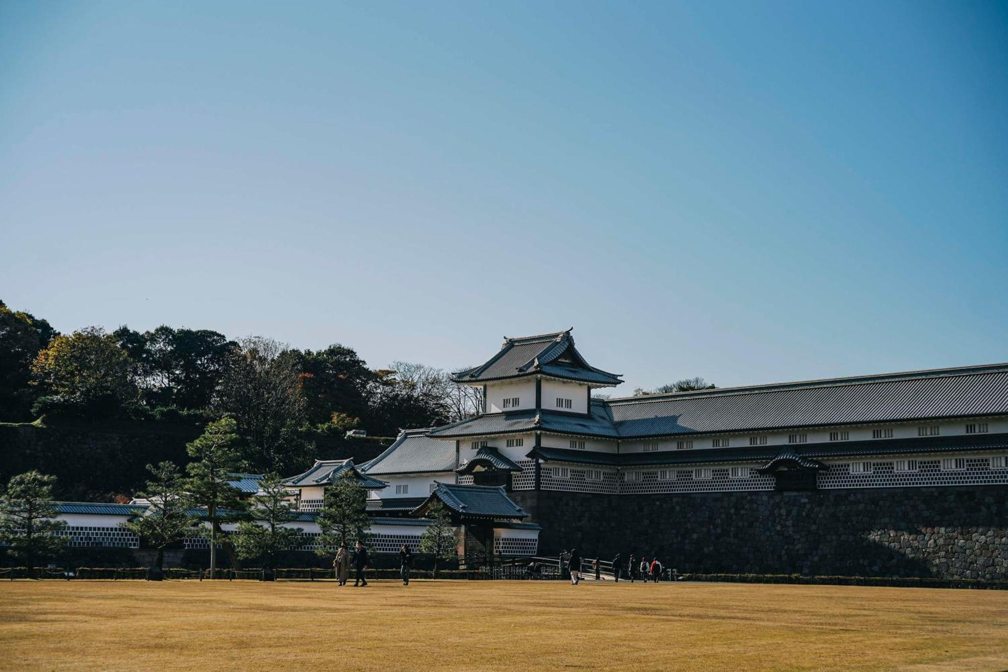 Hyatt Centric Kanazawa Exterior photo The Honmaru Palace