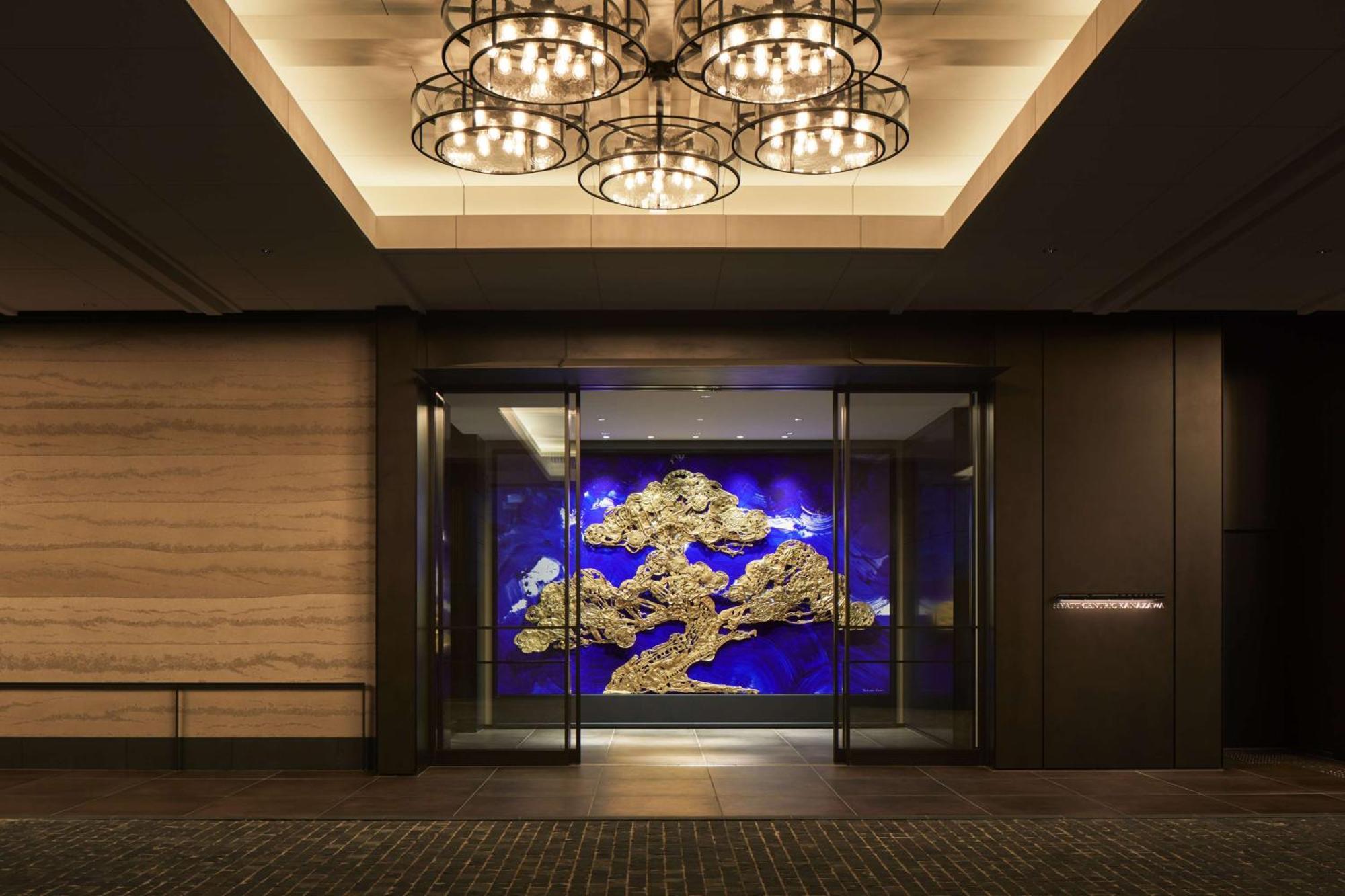 Hyatt Centric Kanazawa Exterior photo Entrance to the hotel